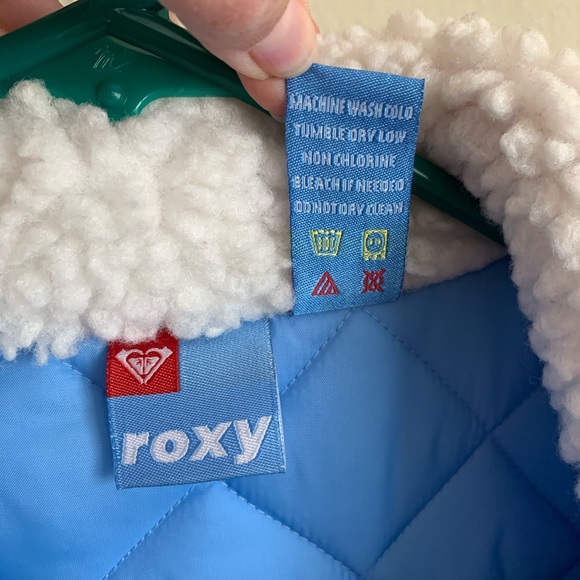 Donating 🥳HP Junior’s Roxy jacket 💙❤️ - Picture 4 of 8